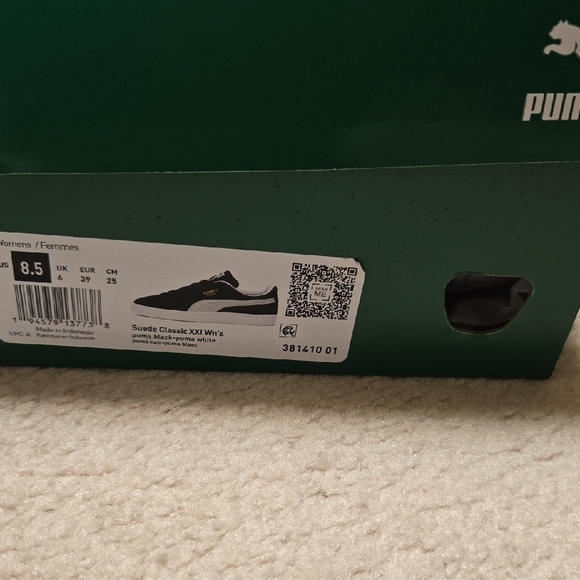 Puma Shoes - Puma Suede Classic XXI Women's Black and White Sneakers
